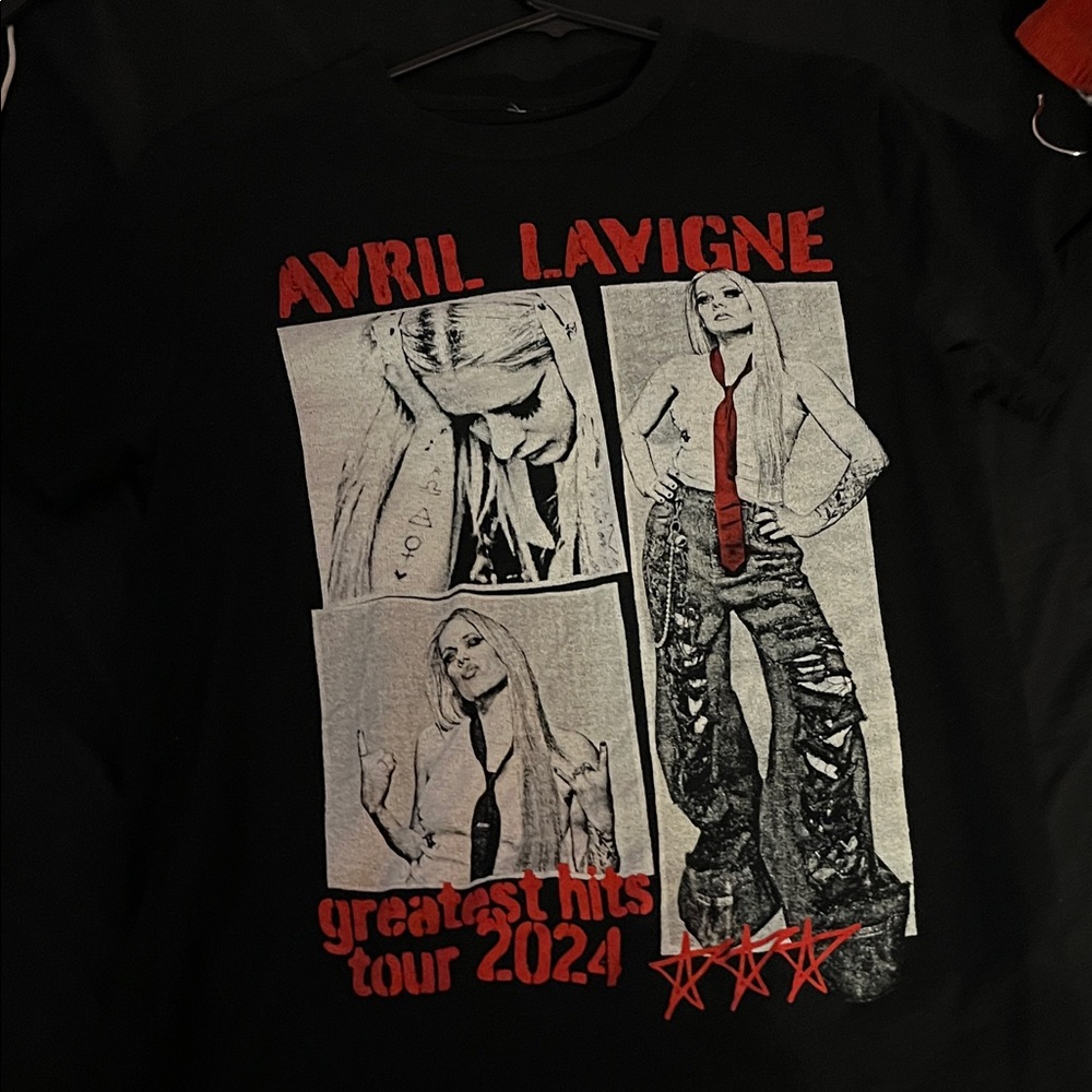 Hot Topic Black and Red Avril Lavigne Tour T-Shirt